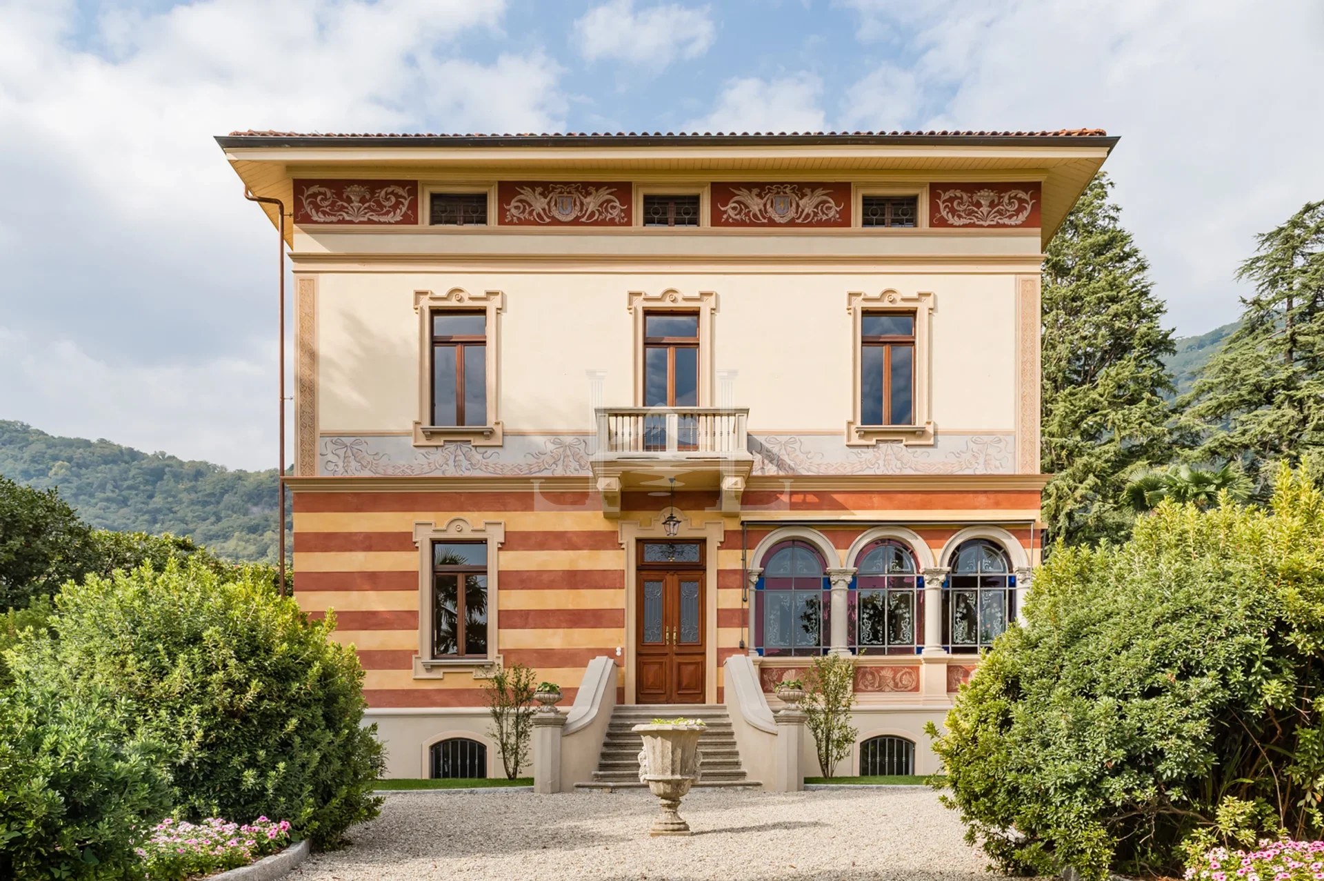 Period Villas on the Italian Lakes