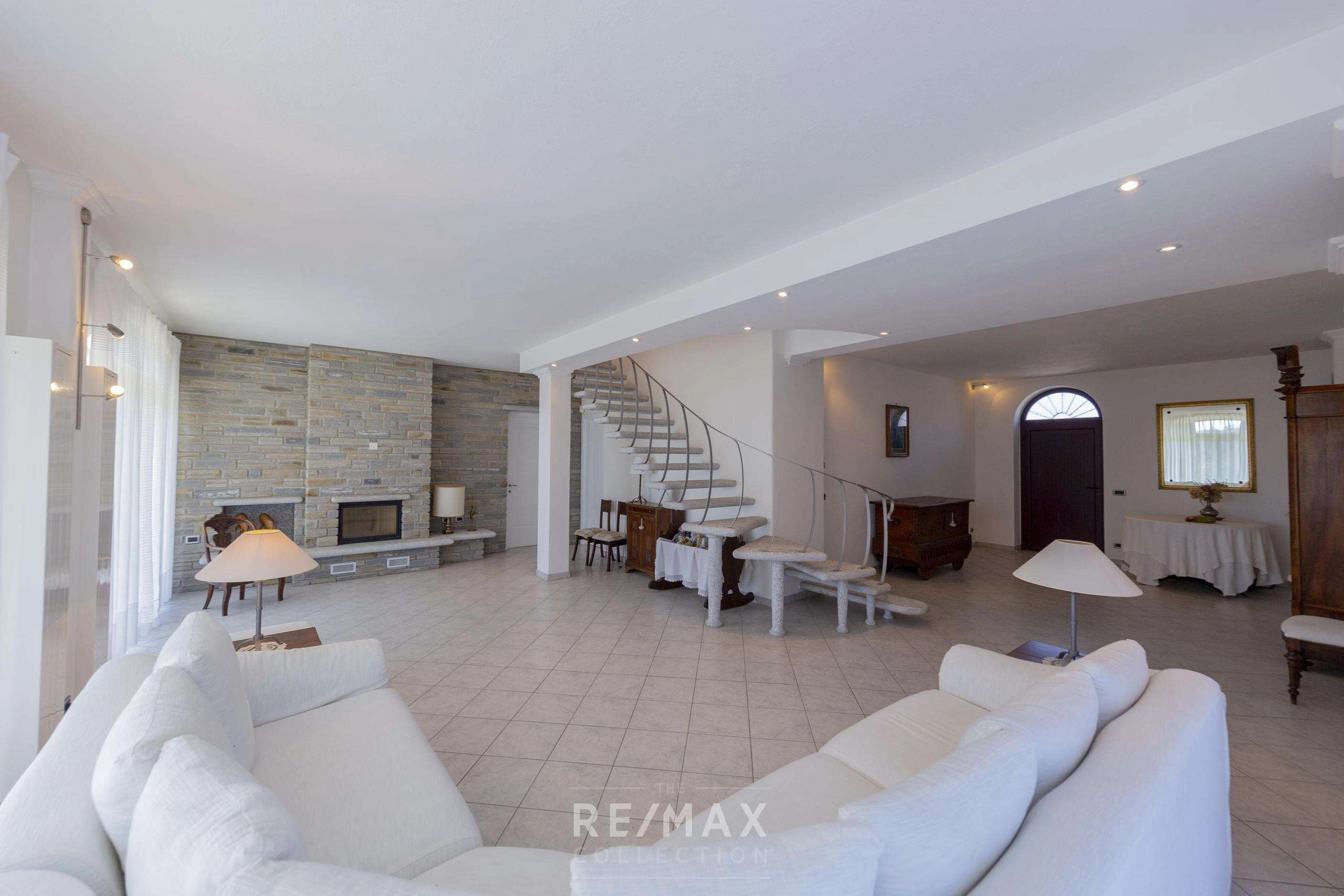 villa-del-sole-pian-di-sole-premeno-villa-independent-with-garden-lake-maggiore-lake-view-prestige